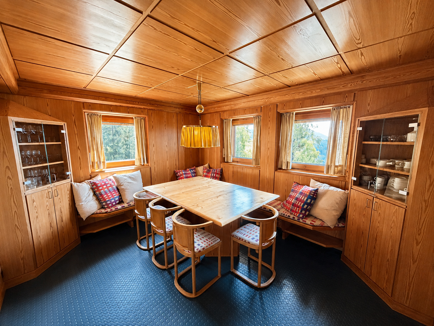 Zweitwohnsitz über dem Zeller See – alpines Chalet mit traumhaftem Panoramablick